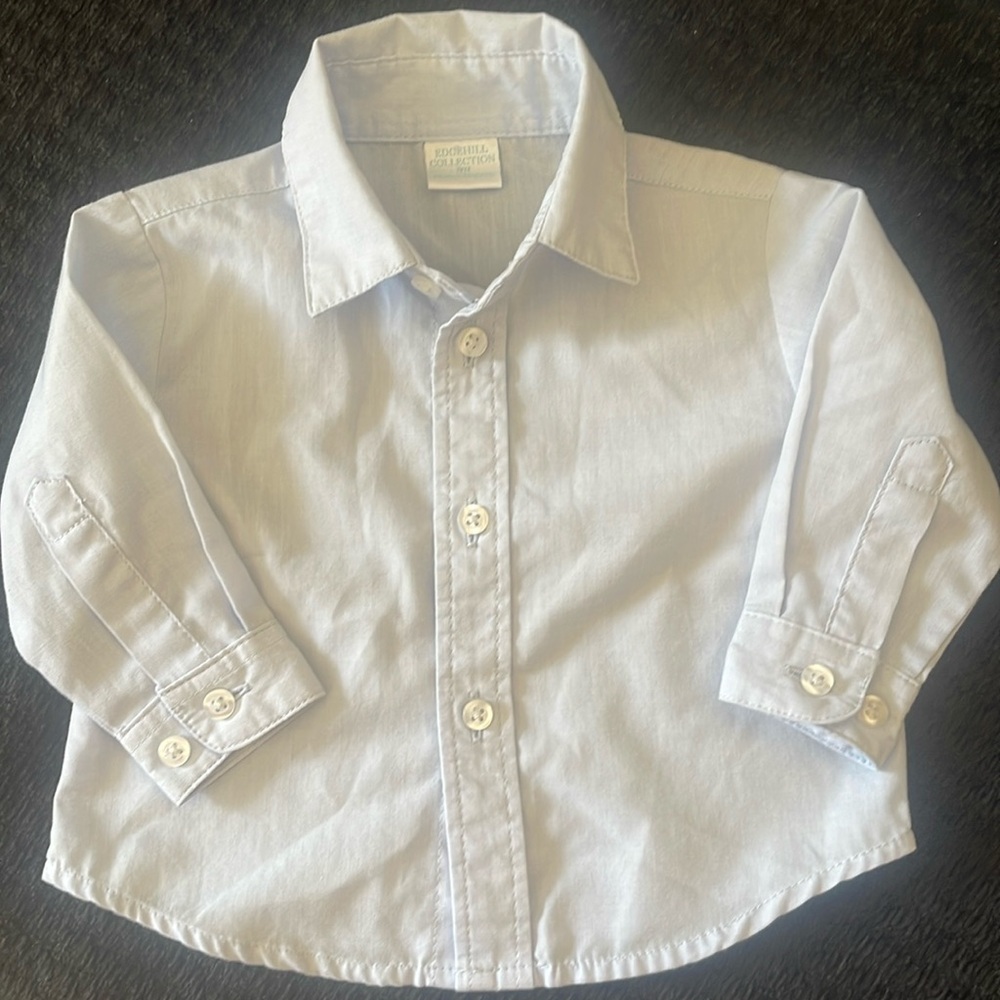 Edgehill Collection light blue button up collar shirt size newborn.